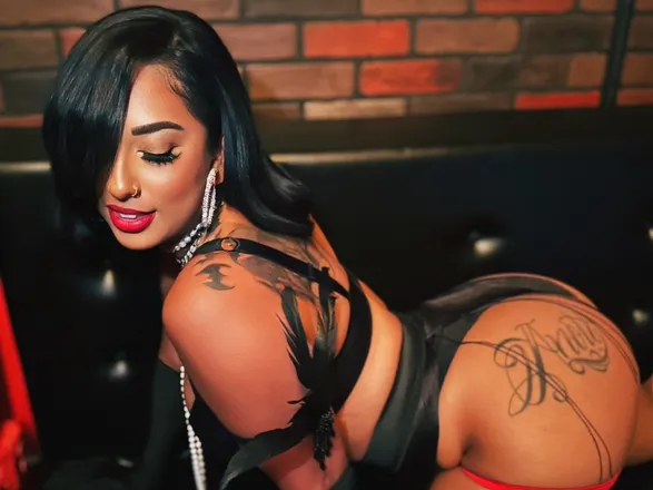 OnlyFans account  breelovexxx header 2
