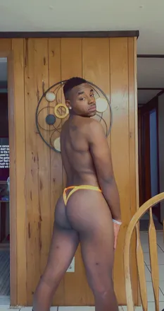 OnlyFans cuenta iamwillfrfr header 2