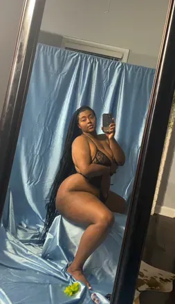 OnlyFans cuenta mona_juiicyyy avatar 1