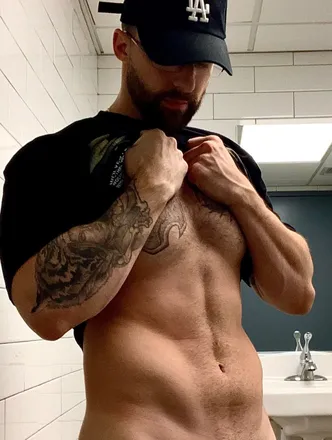 OnlyFans cuenta christian_grey1 header 2