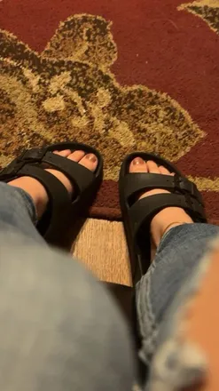 OnlyFans account  hersexyfeet69 header 2