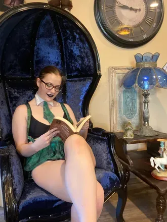 OnlyFans cuenta yoursuccubusgf header 2
