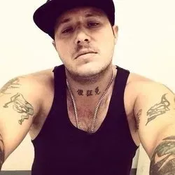 OnlyFans cuenta macarootmikev2 avatar 1