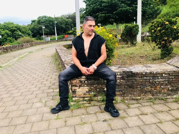 OnlyFans cuenta andrew_arias header 2