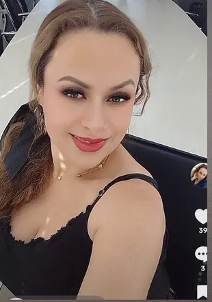 OnlyFans account  hellentroyana header 2