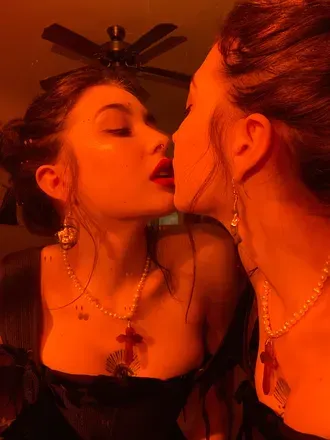 OnlyFans cuenta redroses777 avatar 1