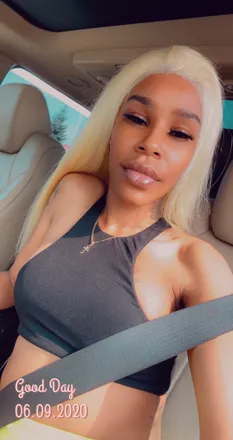 OnlyFans cuenta quavie header 2