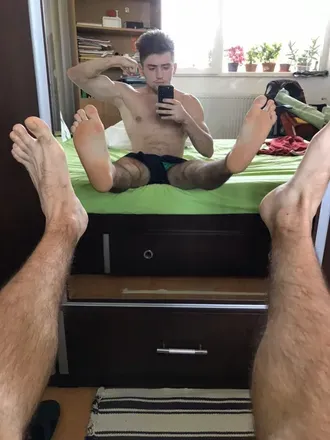 OnlyFans cuenta firstboyadrian header 2