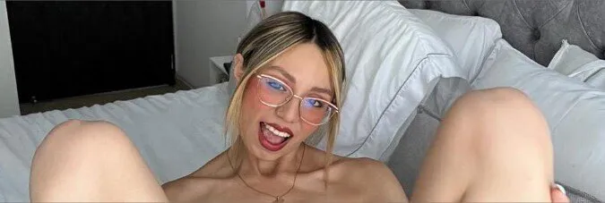 OnlyFans cuenta charlottefawnnnn header 2
