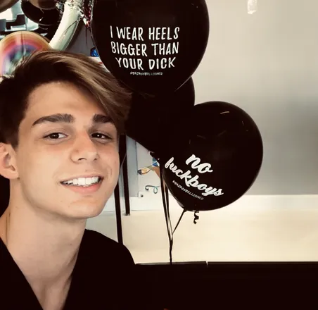 OnlyFans cuenta clay64295999 header 2