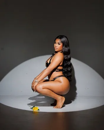 OnlyFans cuenta thefavoritee header 2