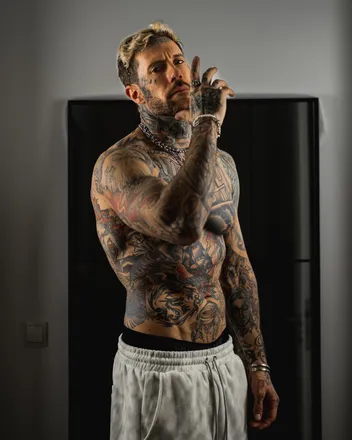 OnlyFans cuenta romvn header 2