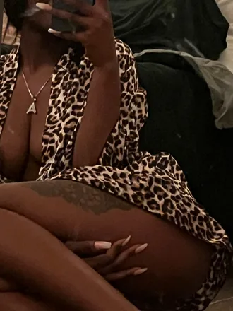 OnlyFans cuenta brownieee_ header 2