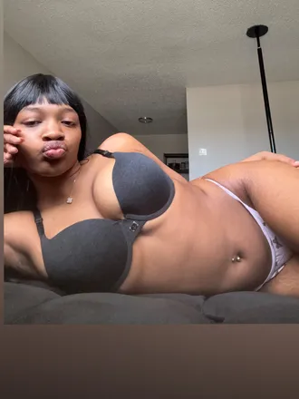 OnlyFans cuenta prettykenn header 2