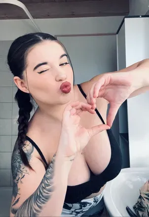 OnlyFans cuenta yourwilddestiny avatar 1