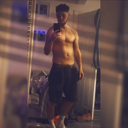 OnlyFans cuenta kyronfm header 2