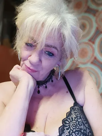 OnlyFans cuenta queenkarma4871 header 2