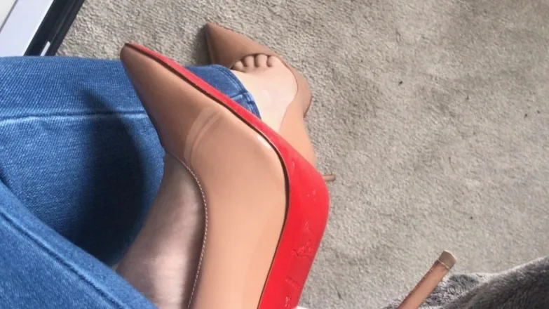 OnlyFans cuenta trolley_dolly_toes header 2
