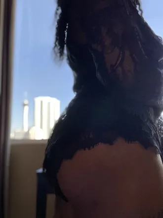 OnlyFans cuenta thiccchocolate_69 header 2