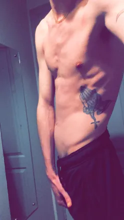 OnlyFans cuenta ih0rnytwink header 2