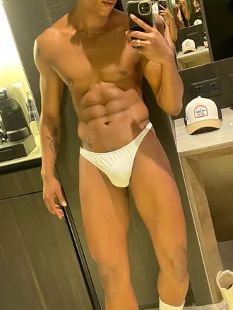 OnlyFans cuenta mikes_prince header 2