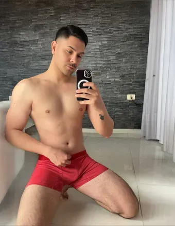 OnlyFans cuenta crismartinezpy avatar 1