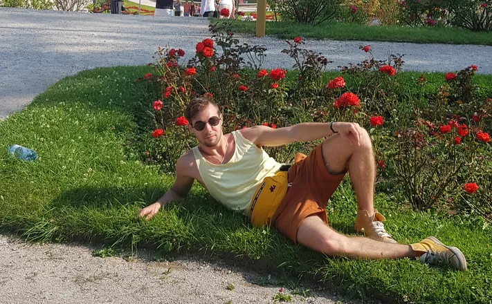 OnlyFans cuenta upeekit0 header 2