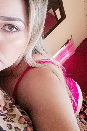OnlyFans cuenta annaaboytes header 2