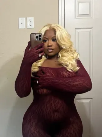OnlyFans cuenta mschocolatee_24 avatar 1