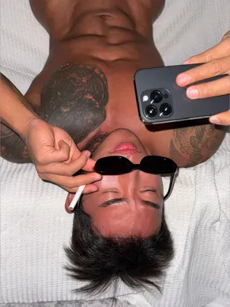 OnlyFans cuenta louis_korea header 2