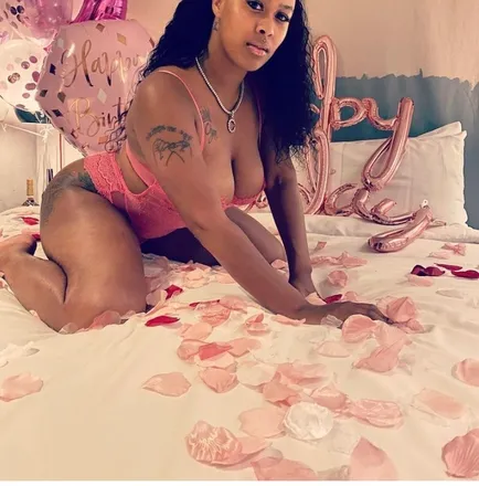OnlyFans cuenta jennthesin header 2