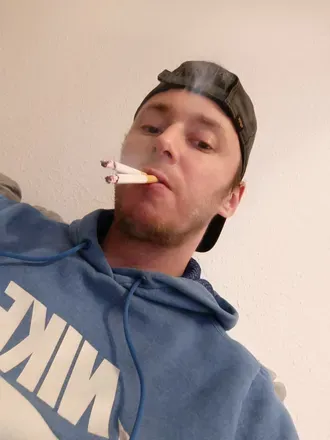 OnlyFans cuenta smokingboychris91 avatar 1
