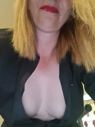OnlyFans cuenta hotblondimature81 avatar 1