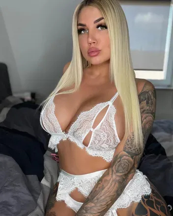 OnlyFans account  karymel avatar 1