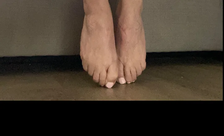 OnlyFans account  sexyfeetandhighheels header 2