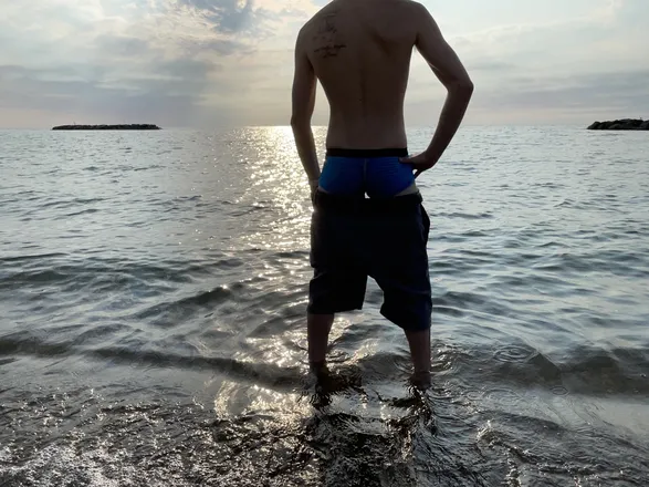 OnlyFans cuenta alexmoore1321free header 2