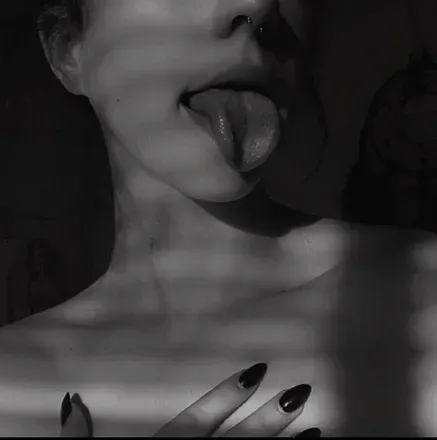 OnlyFans account  puffshrxm avatar 1