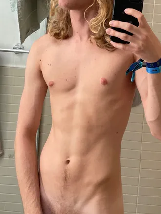 OnlyFans cuenta brokelifeguard header 2