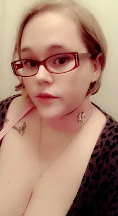 OnlyFans cuenta ivykeys header 2