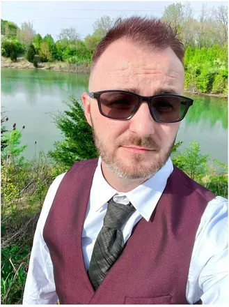 OnlyFans account  noahtheworldtraveler avatar 1