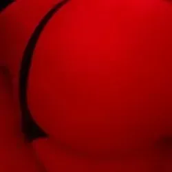 OnlyFans cuenta peachesreds avatar 1