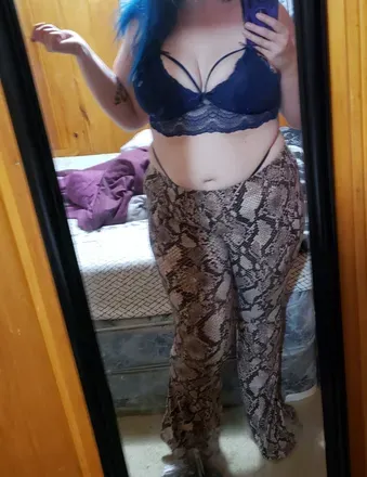 OnlyFans account  thatcrazyst0nerchick95 avatar 1