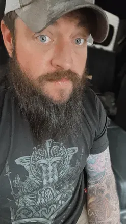 OnlyFans cuenta blueeyedbeard avatar 1