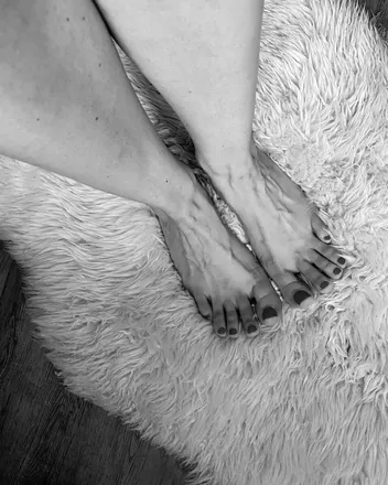 OnlyFans cuenta lovelyfeet45 header 2