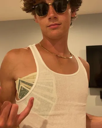 OnlyFans cuenta urfatherinlaw header 2