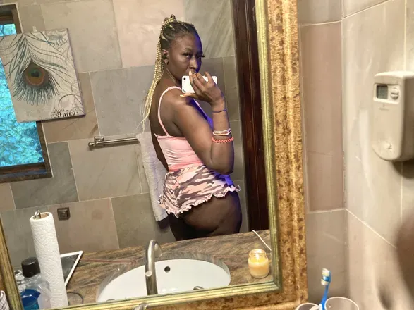 OnlyFans cuenta jocelynlake4 avatar 1