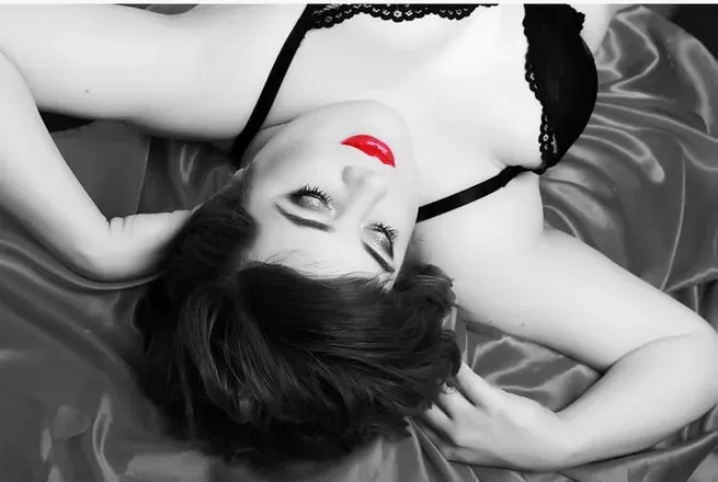 OnlyFans cuenta thered_goddess avatar 1