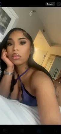 OnlyFans account  come4cash2 header 2