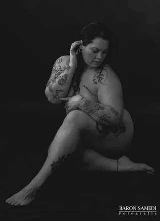 OnlyFans cuenta thic-goth90 header 2