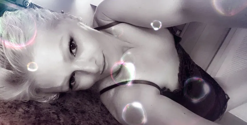 OnlyFans cuenta makemsaymeow header 2
